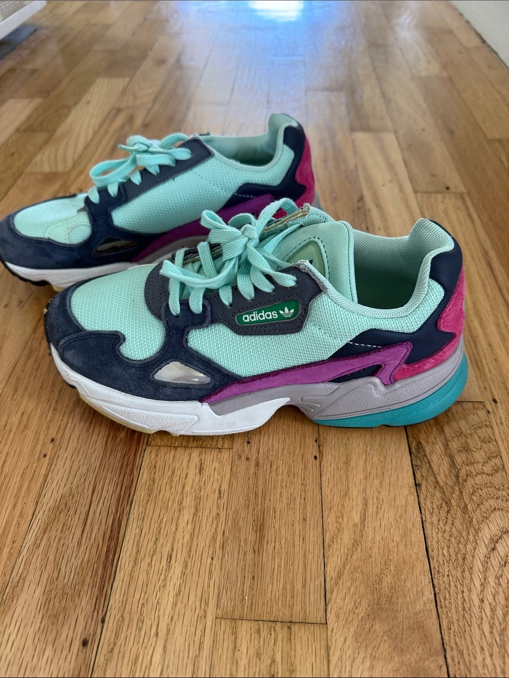 adidas falcon sneakers size 5.5